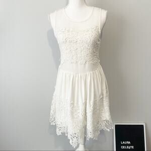 L’Atiste white sleeveless embroidered lace dress wedding engagement size medium